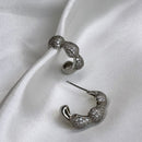 ARGOLA COM MINI GOTAS CRAVEJADAS RÓDIO BRANCO