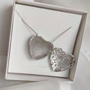 RELICÁRIO CORAÇÃO CRAVEJADO RÓDIO BRANCO